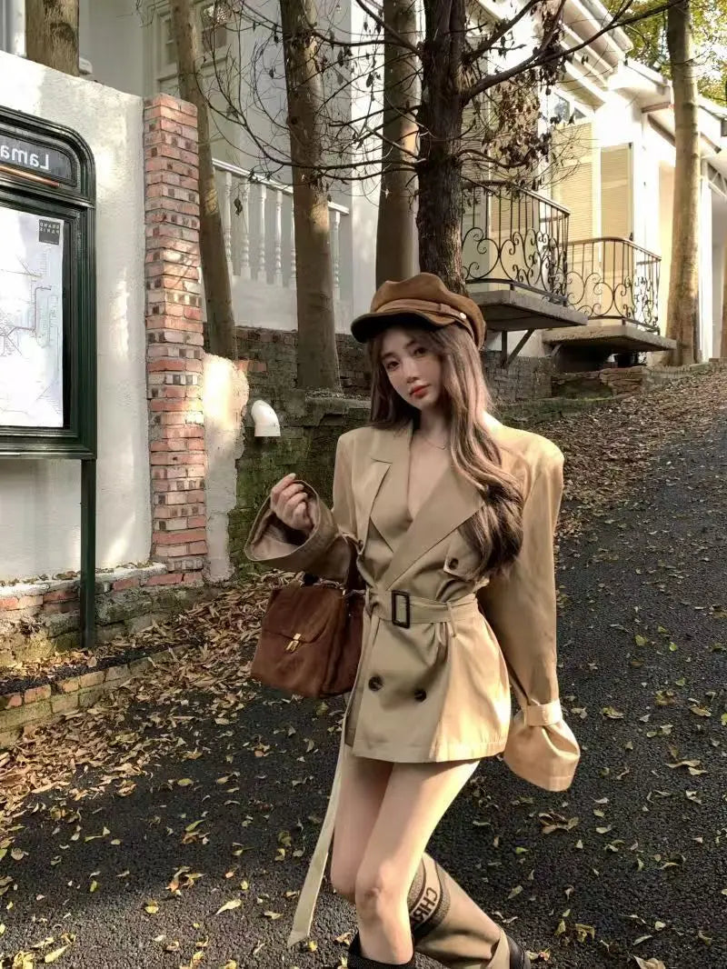 Kaki Color British Style Women's Short Coat Waist Cinched Outerwear Spring Fashion Polyester Fiber Long Sleeve Buttoned Jacket