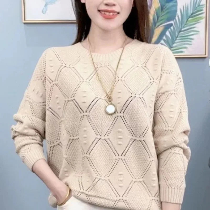 Fashionable Solid Color Knitted Top, Round Neck, Loose-Fit Long Sleeve