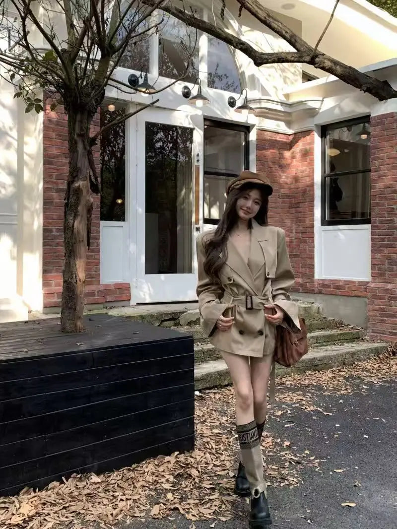 Kaki Color British Style Women's Short Coat Waist Cinched Outerwear Spring Fashion Polyester Fiber Long Sleeve Buttoned Jacket